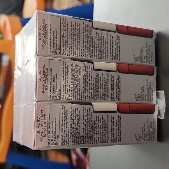 3 Pack! Vichy Liftactiv Vitamin C Brightening Skin Corrector 10ml, 15% Vit C - Picture 4 of 16